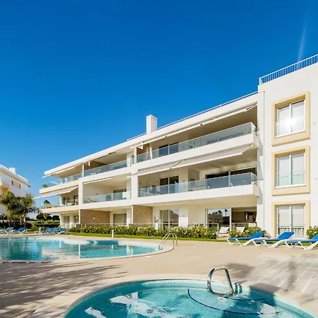 Valmar Ocean And Pool View شقة