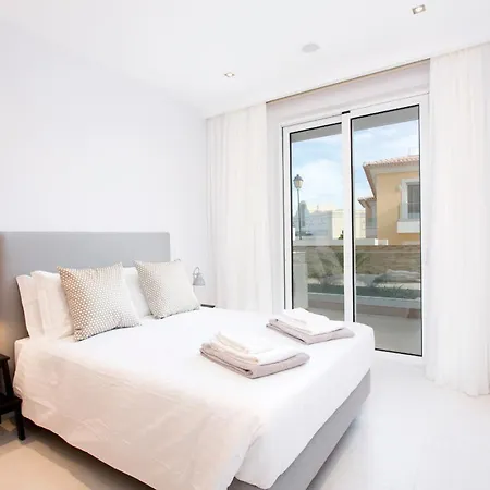 Valmar Ocean And Pool View 公寓