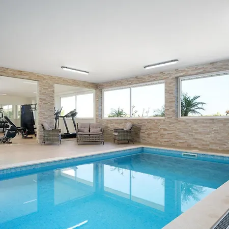 Valmar Ocean And Pool View Apartment Lagos