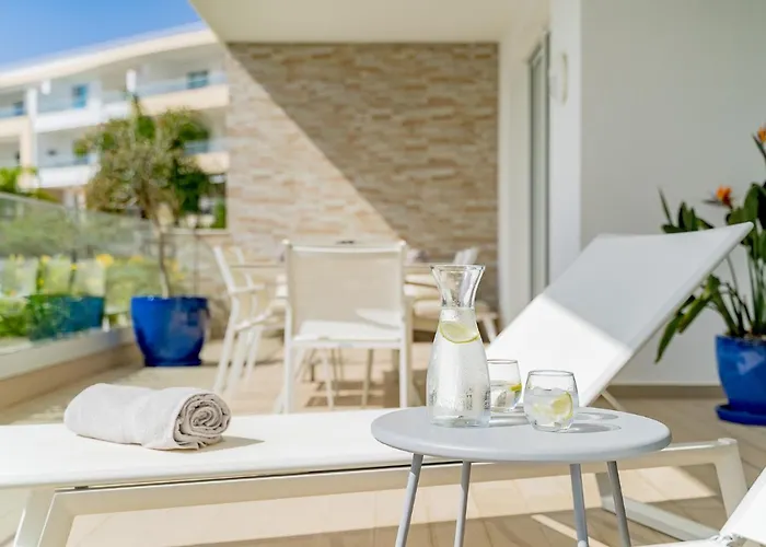 Valmar Ocean And Pool View Апартаменты