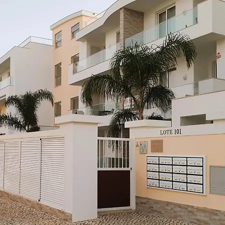 Valmar Ocean And Pool View アパート