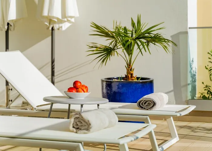 Lägenhet Valmar Ocean And Pool View