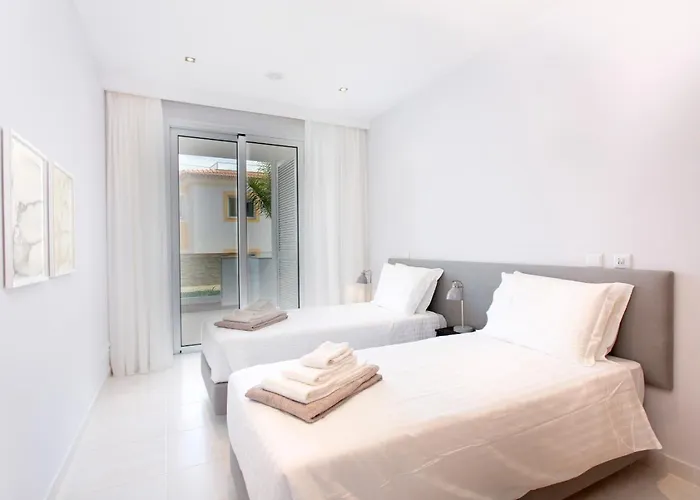 Valmar Ocean And Pool View *